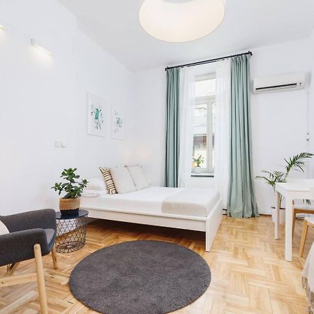 Private Parking - Old Town - Sw Krzyza 16 Street Apartment คราคูฟ ภายนอก รูปภาพ
