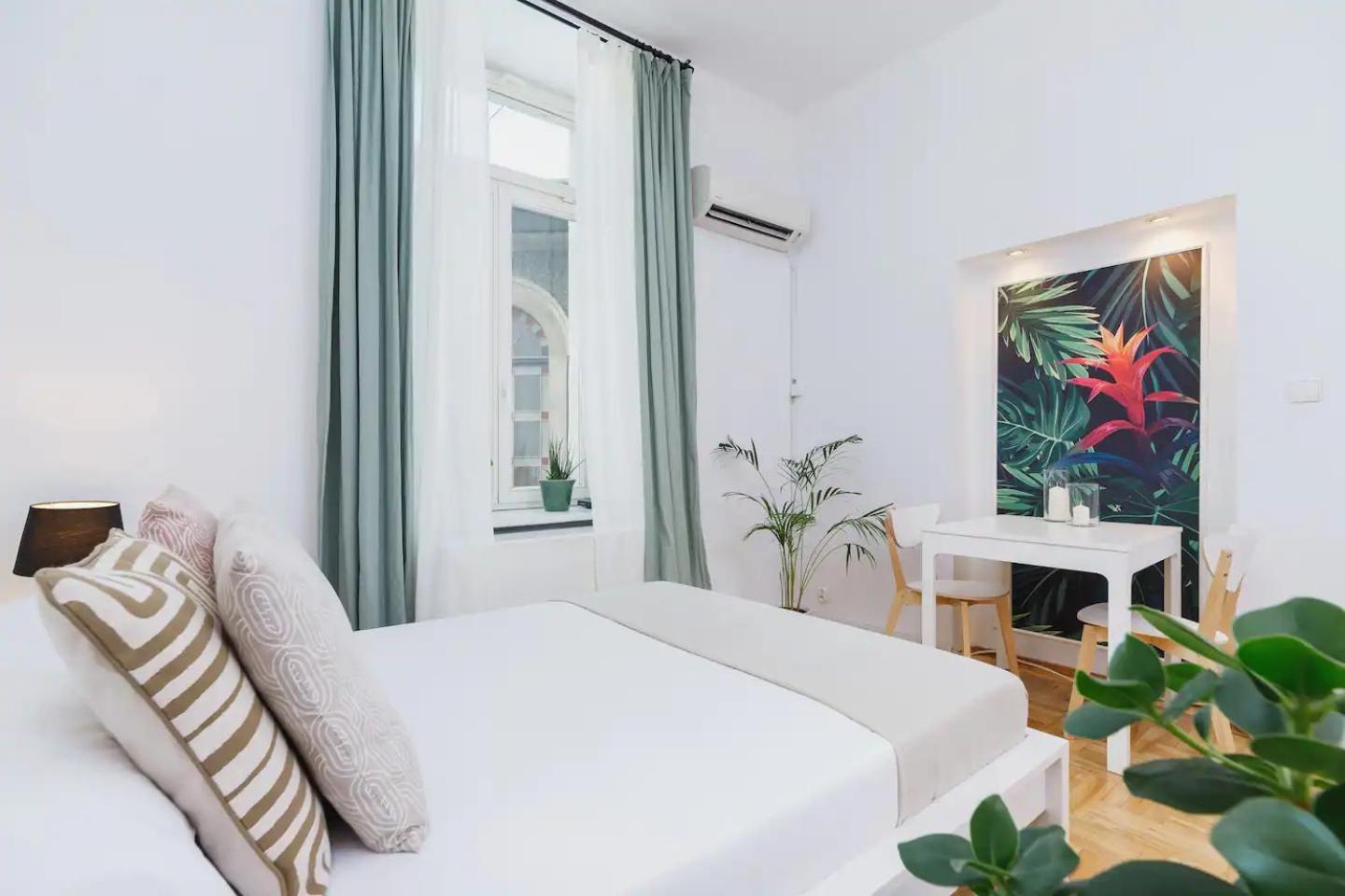 Private Parking - Old Town - Sw Krzyza 16 Street Apartment คราคูฟ ภายนอก รูปภาพ