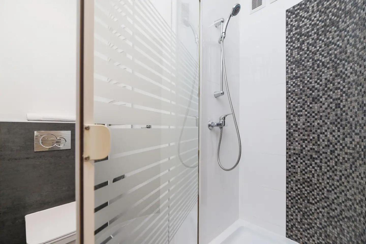 Private Parking - Old Town - Sw Krzyza 16 Street Apartment คราคูฟ ภายนอก รูปภาพ